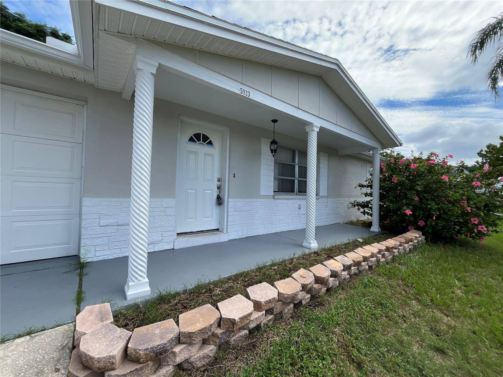 5033 FARLEY DR, Holiday, FL 34690