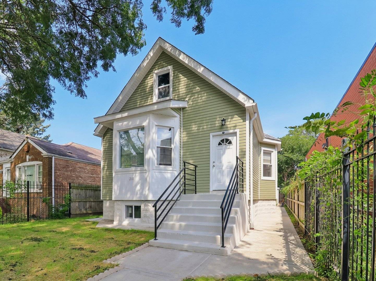 210 W 111th ST, Chicago, IL 60628