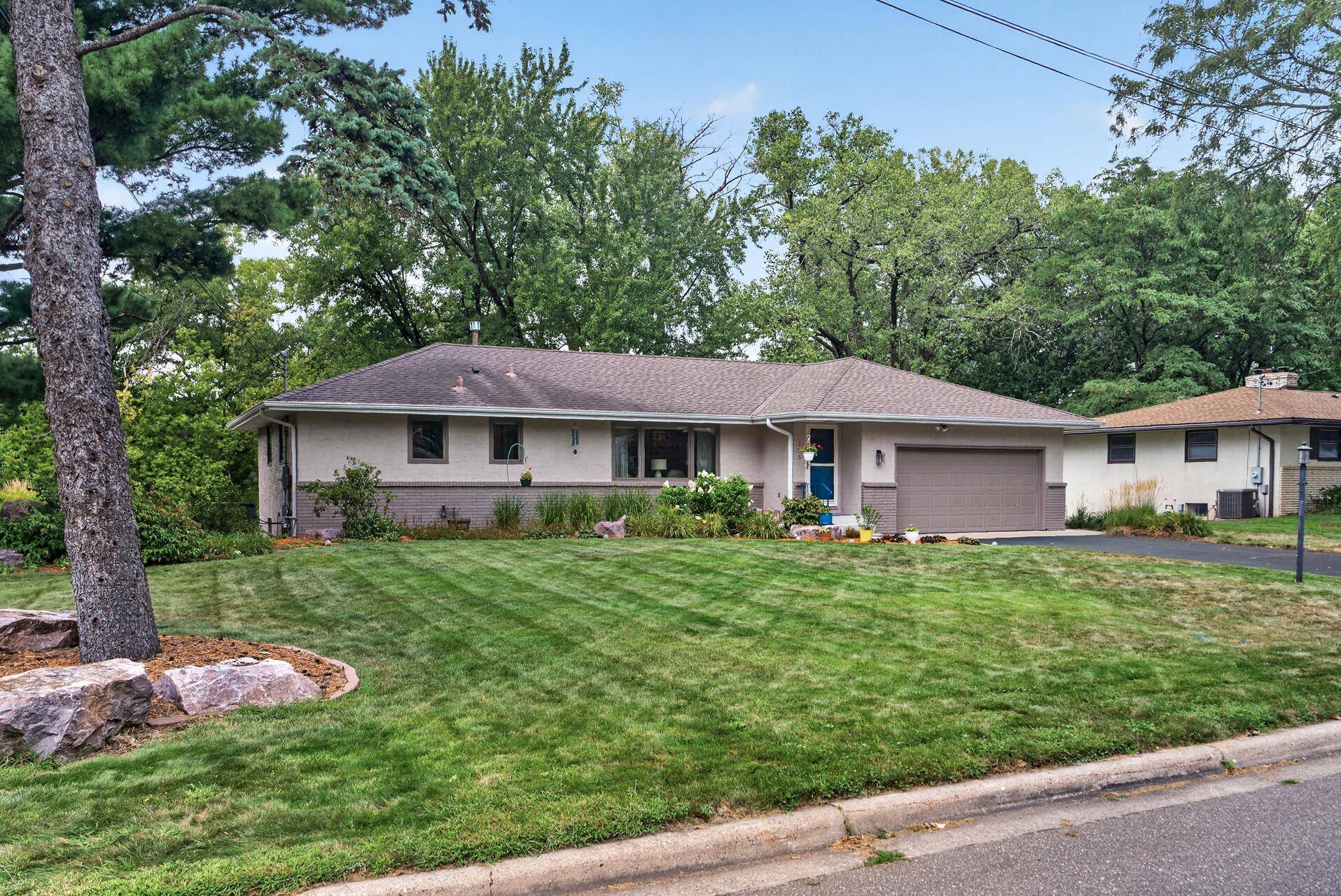 165 Hartman CIR NE, Fridley, MN 55432