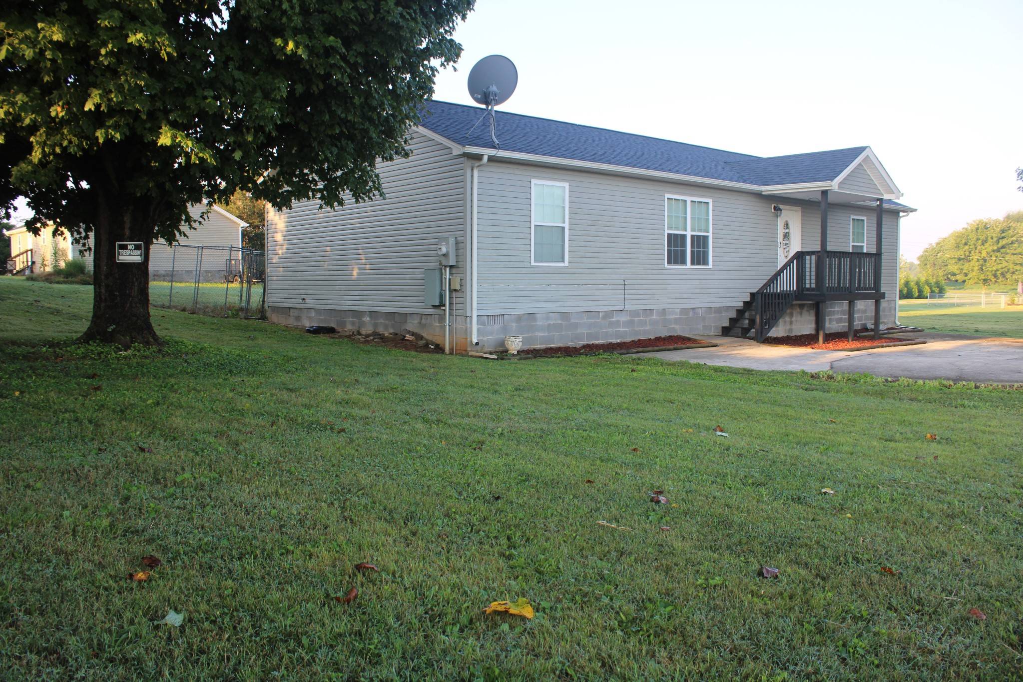 90 Allred Rd, Decherd, TN 37324