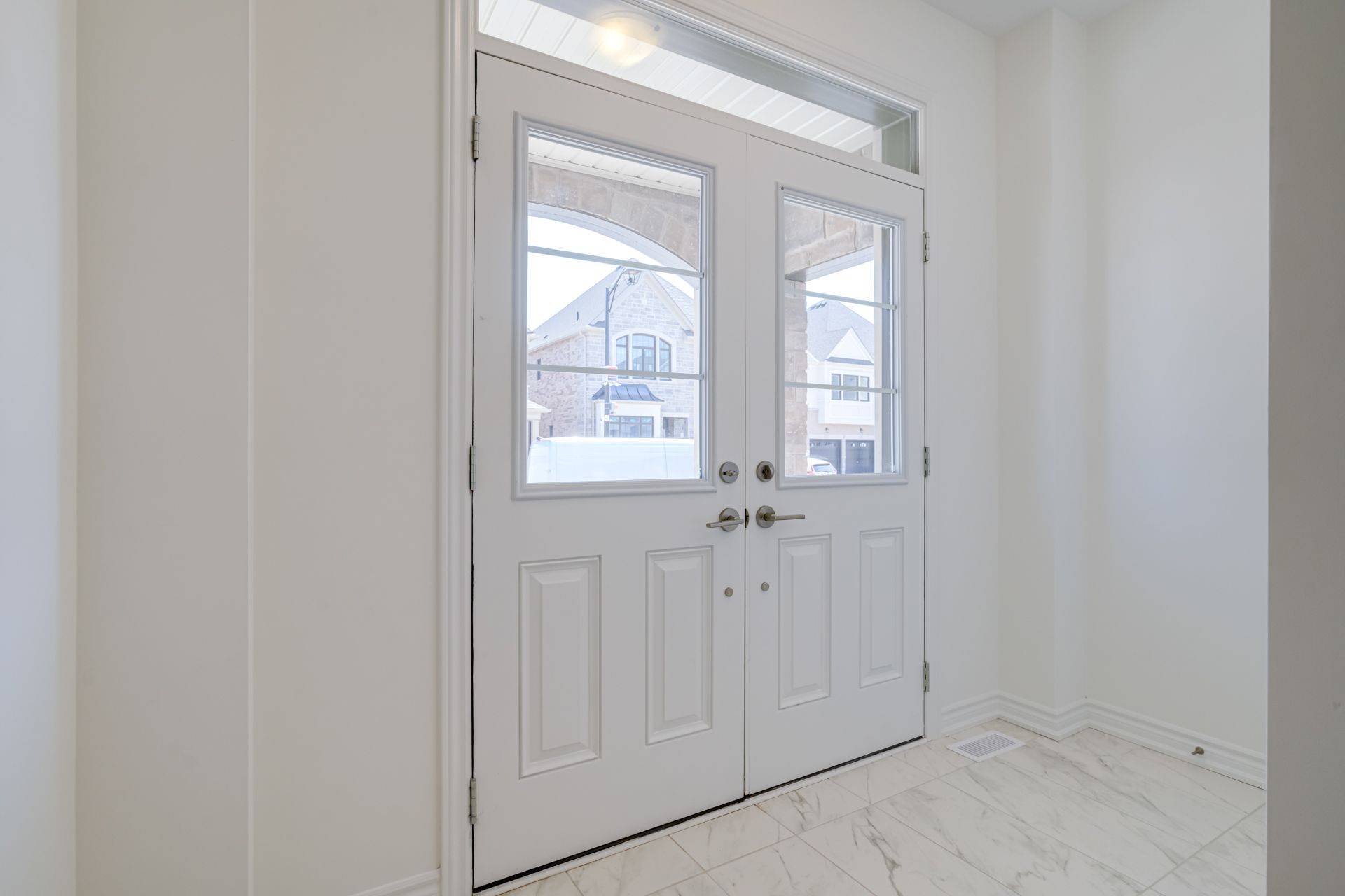 1481 Buttercup CT, Milton, ON L9E 1G5