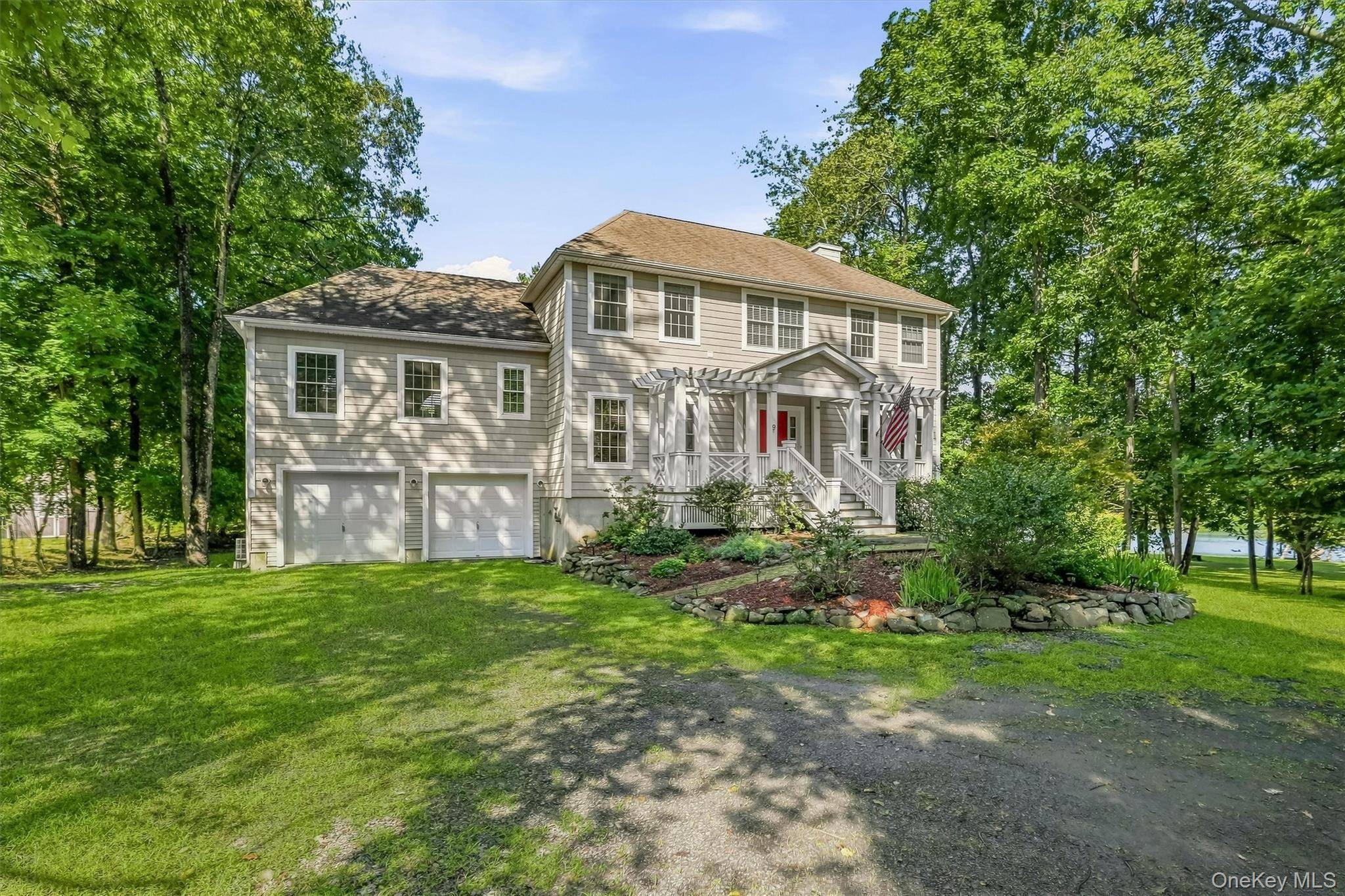 9 Short RD, New Windsor, NY 12553
