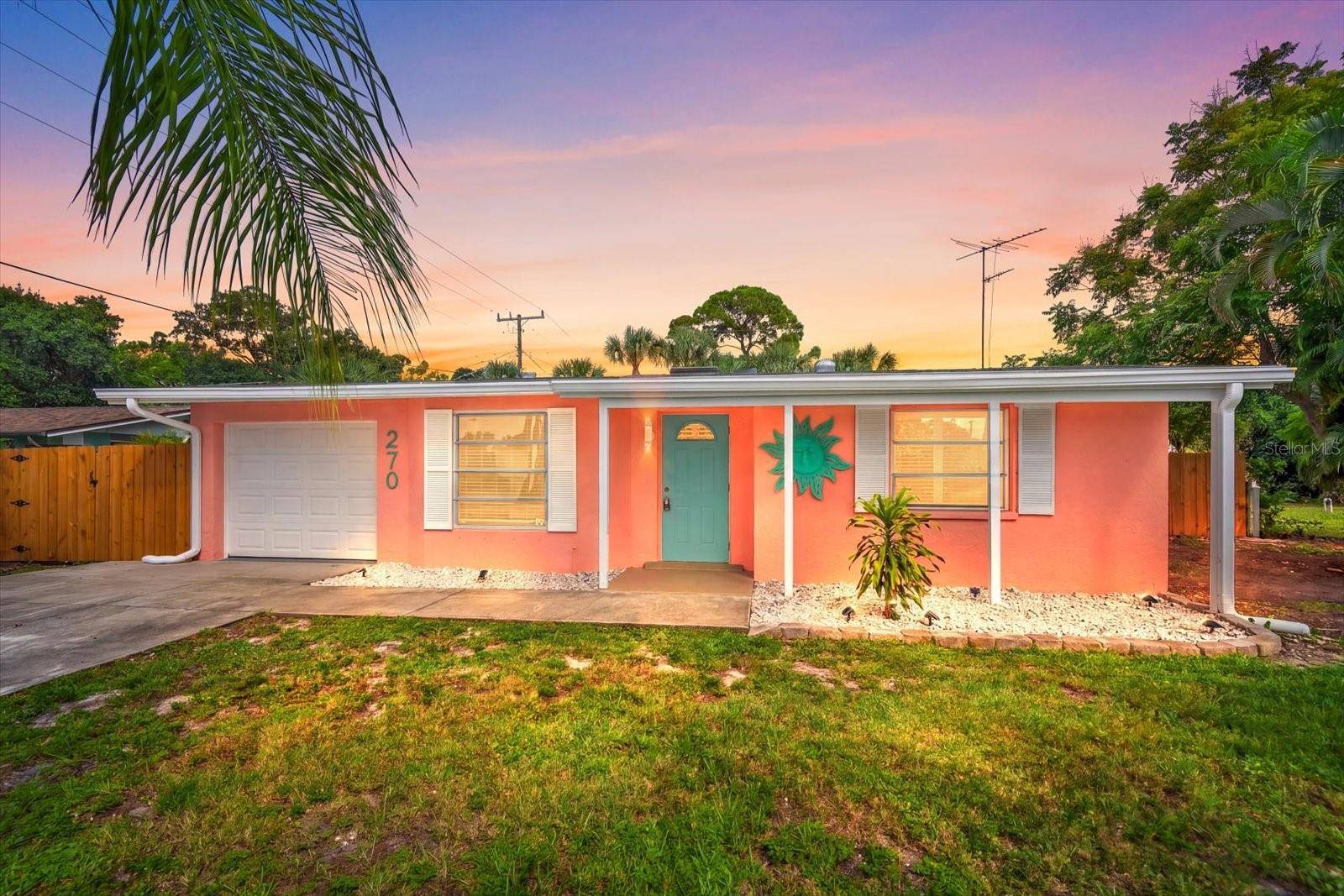 270 W SEMINOLE DR, Venice, FL 34293