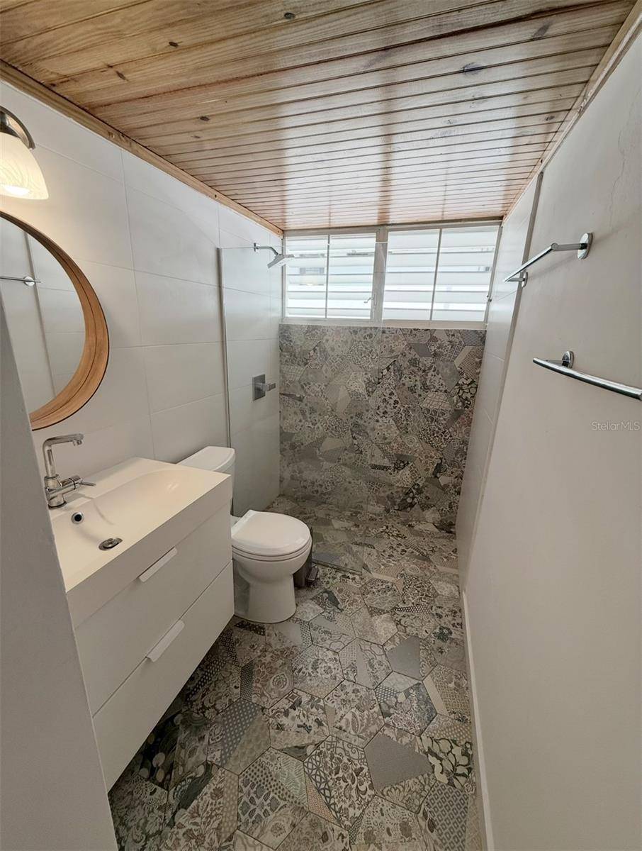 710 AVE FERNANDEZ JUNCOS #6, San Juan, PR 00907