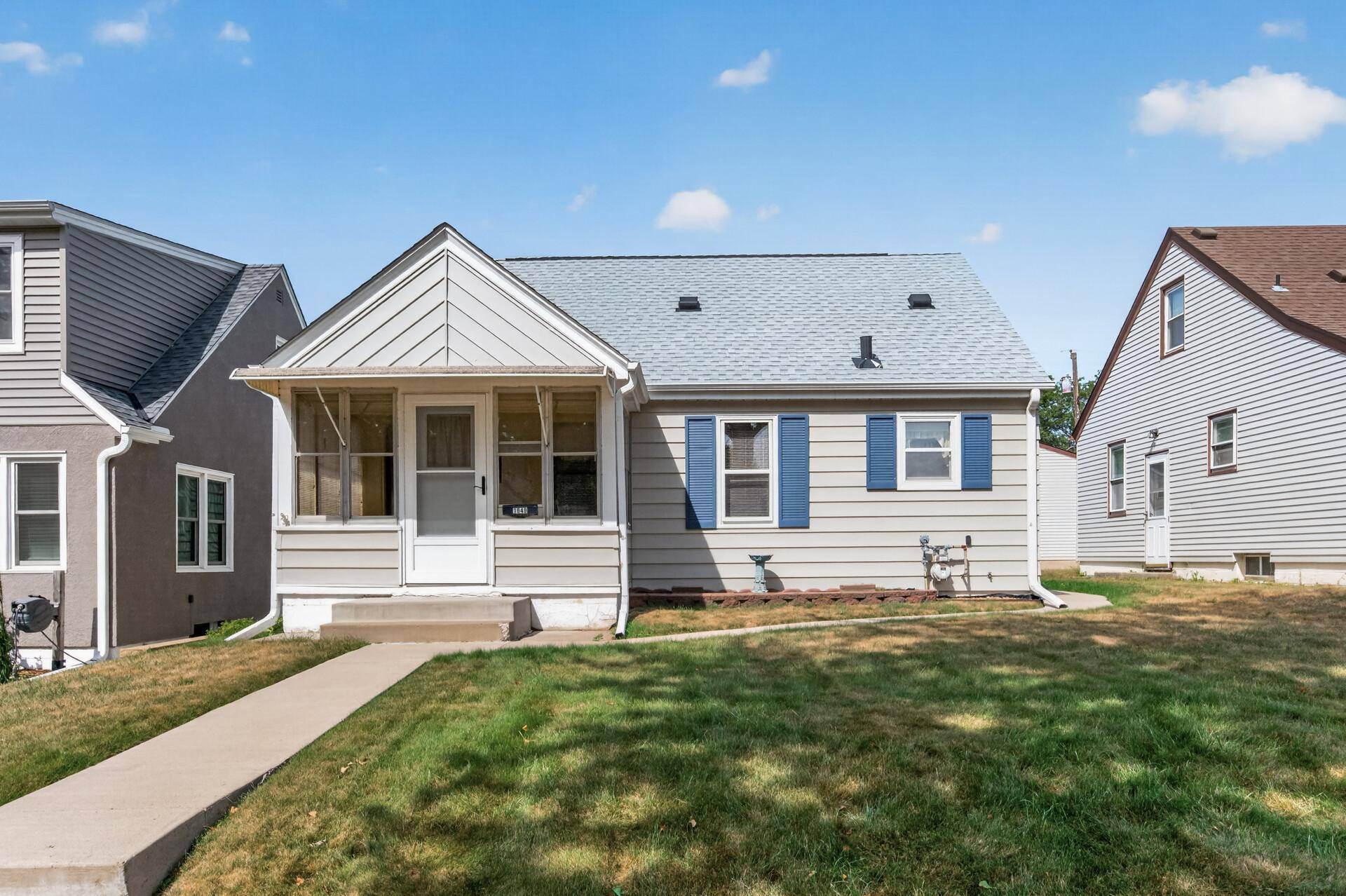1949 Nevada AVE E, Saint Paul, MN 55119