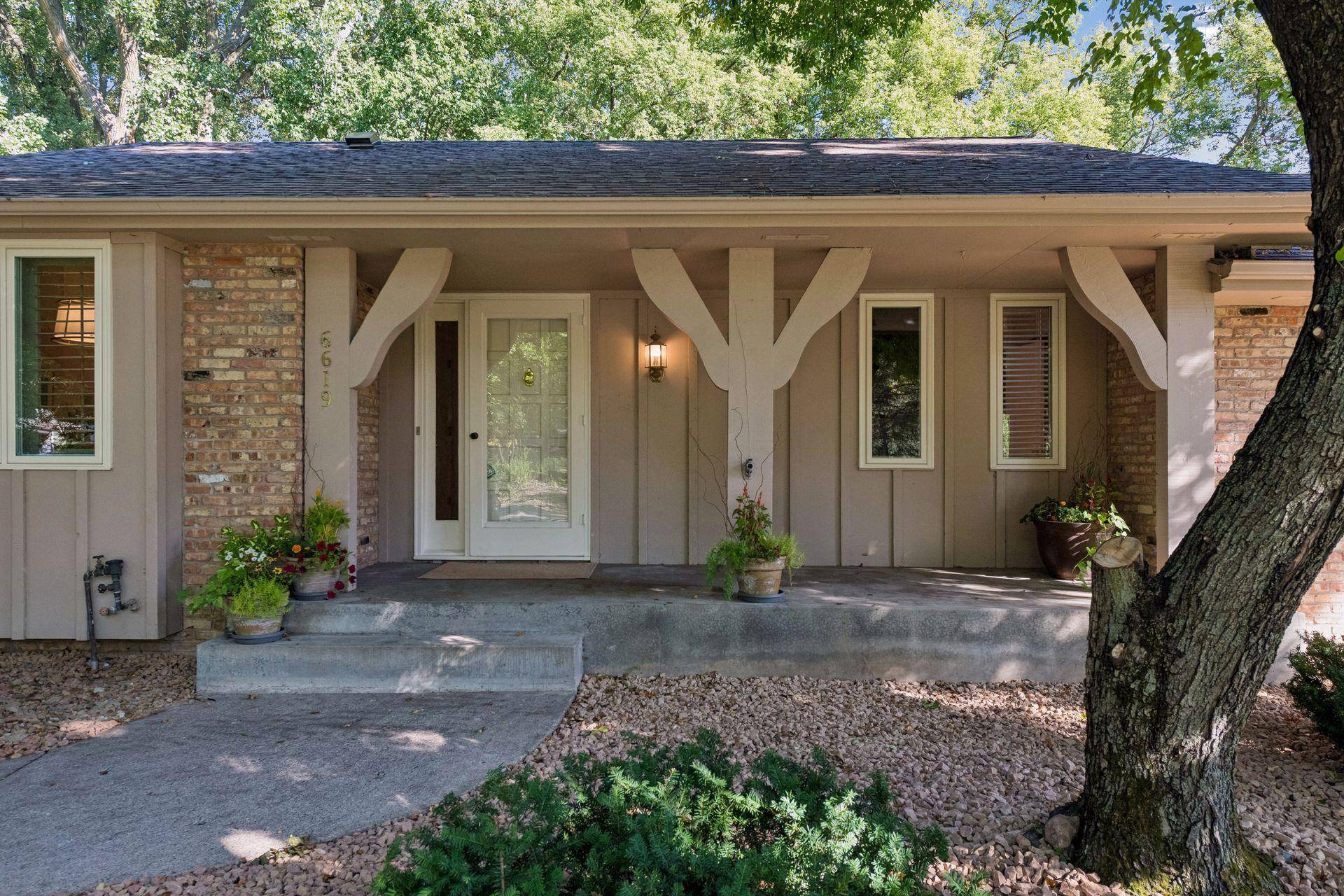 6619 Londonderry DR, Edina, MN 55436