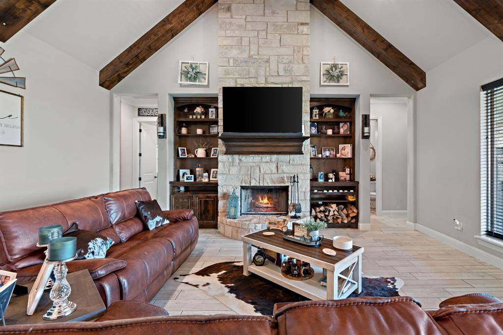 3032 Perkins Lane, Weatherford, TX 76088
