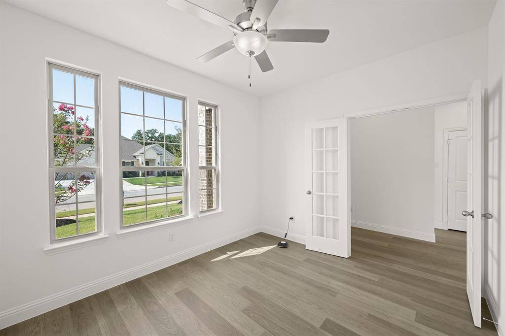 721 Stone Eagle Drive, Azle, TX 76020