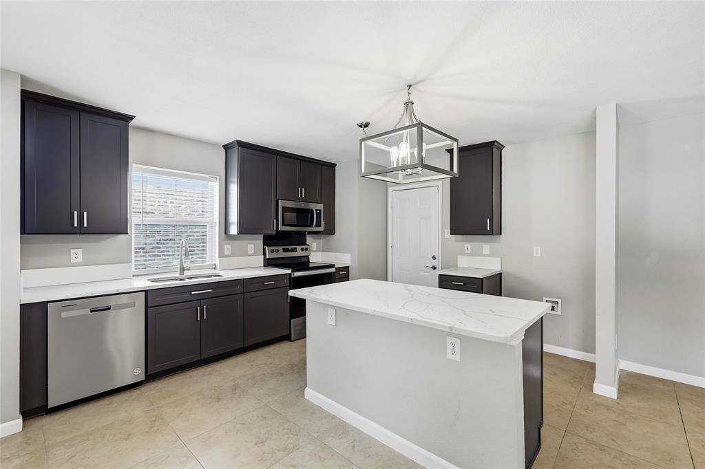3520 Cattlebaron Drive, Fort Worth, TX 76262