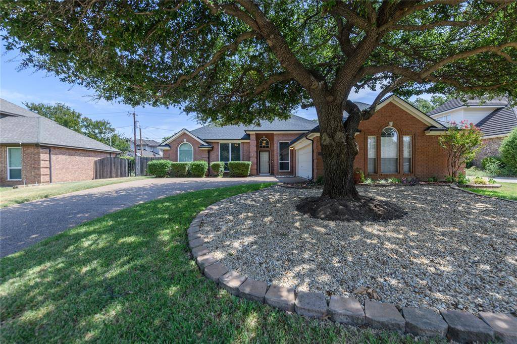 3120 Steve Drive, Hurst, TX 76054