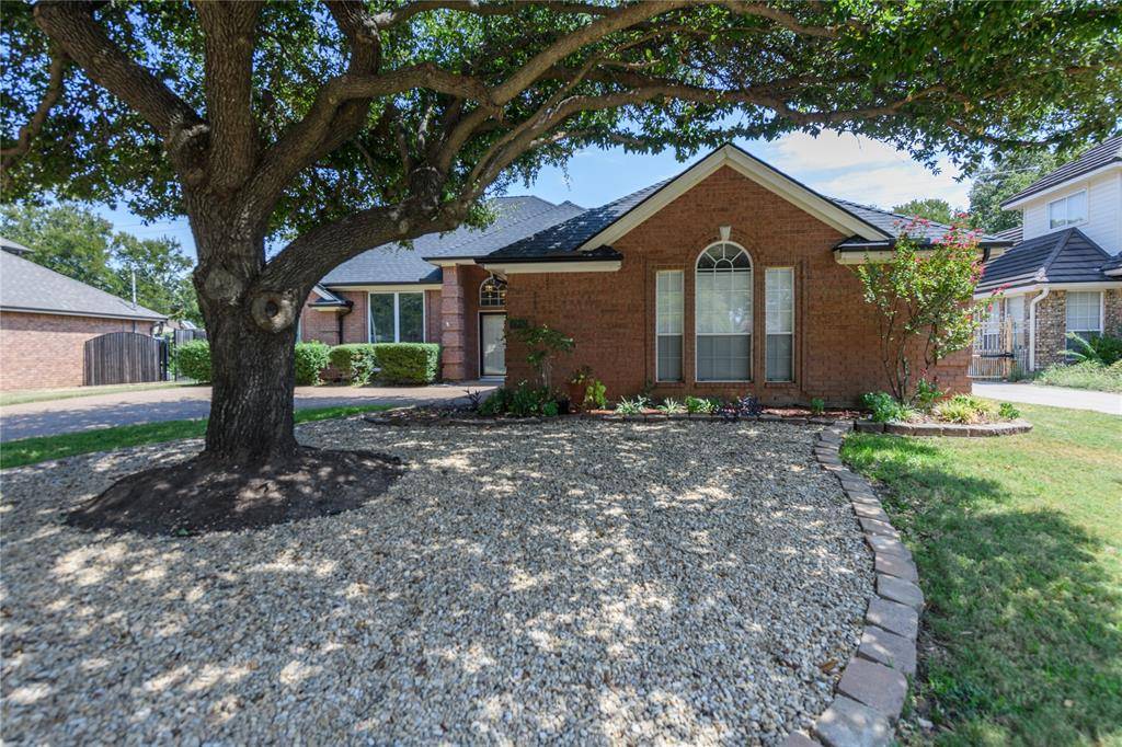 3120 Steve Drive, Hurst, TX 76054