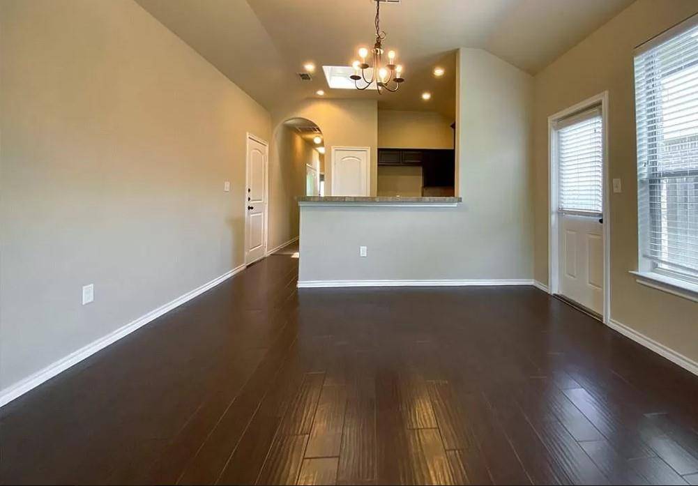 137 Creekside Villa DR, Kyle, TX 78640