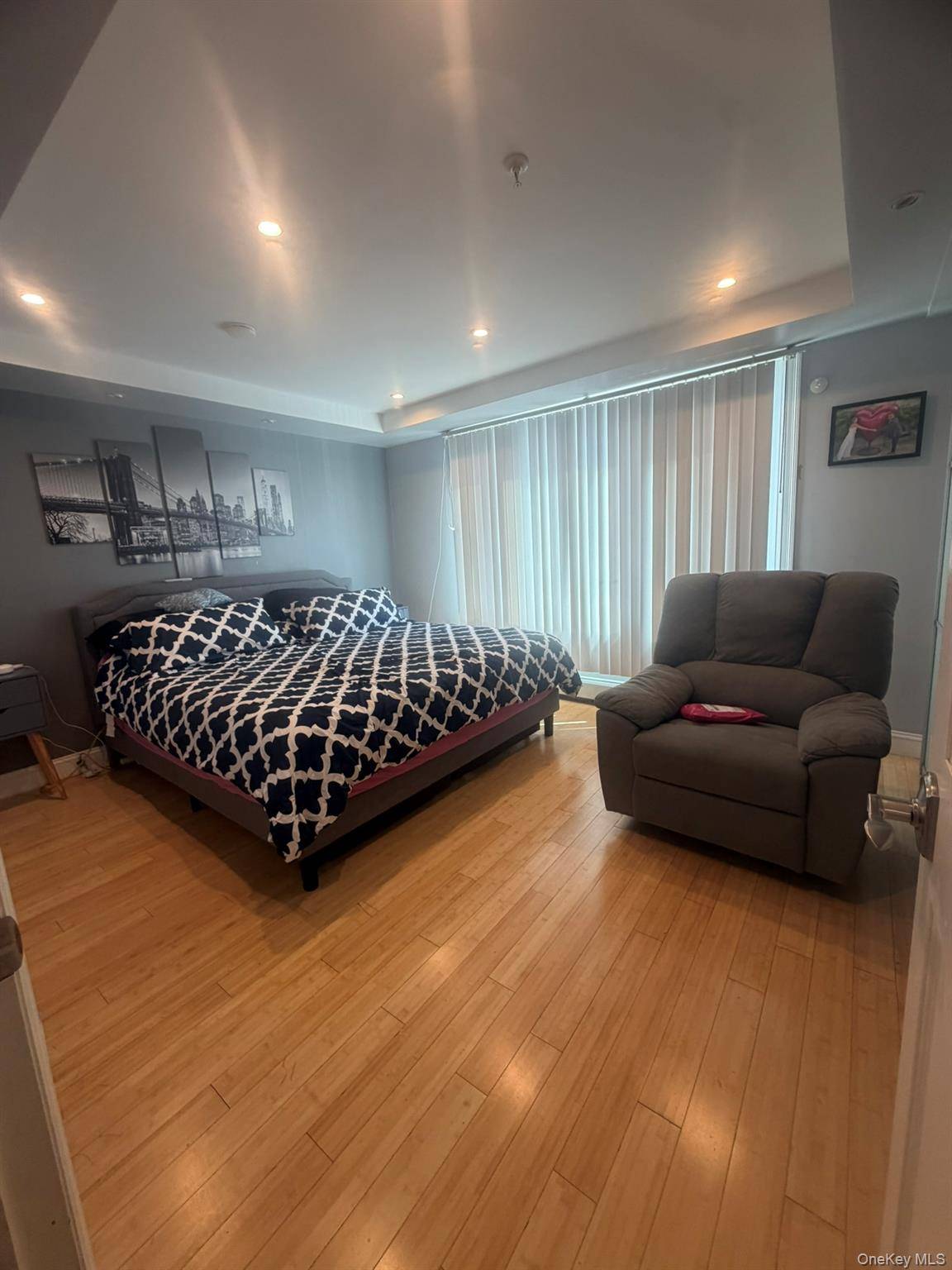 18-38 120th ST, College Point, NY 11356