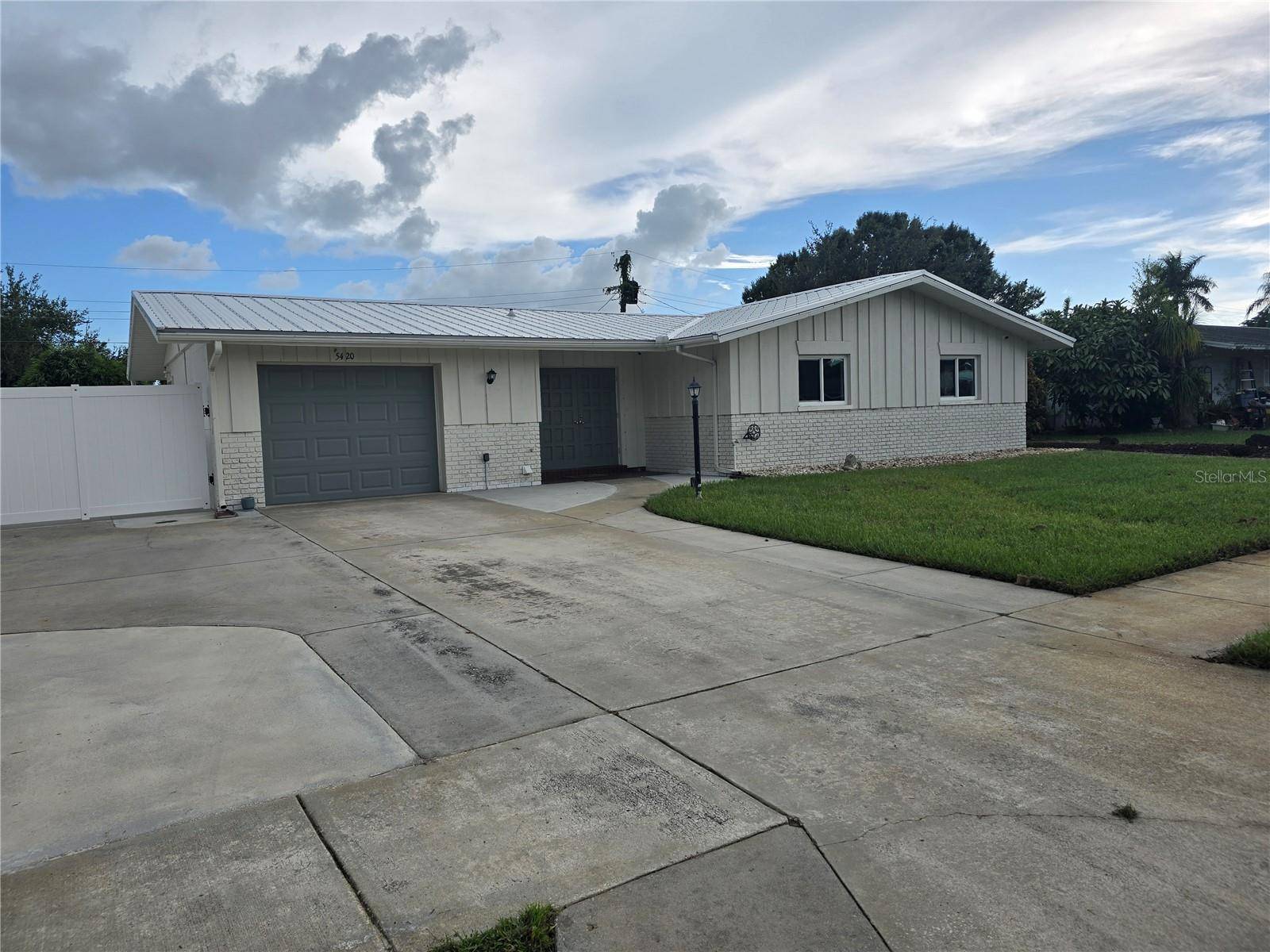 5420 STARWOOD PL, Sarasota, FL 34232