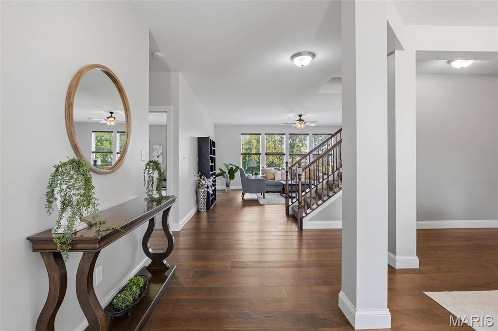 5326 Wilson CT, Oakville, MO 63129