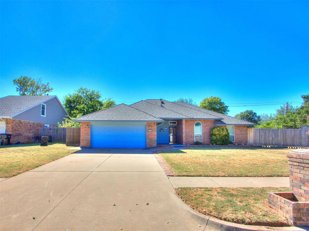 109 S Ramblin Oaks DR, Moore, OK 73160