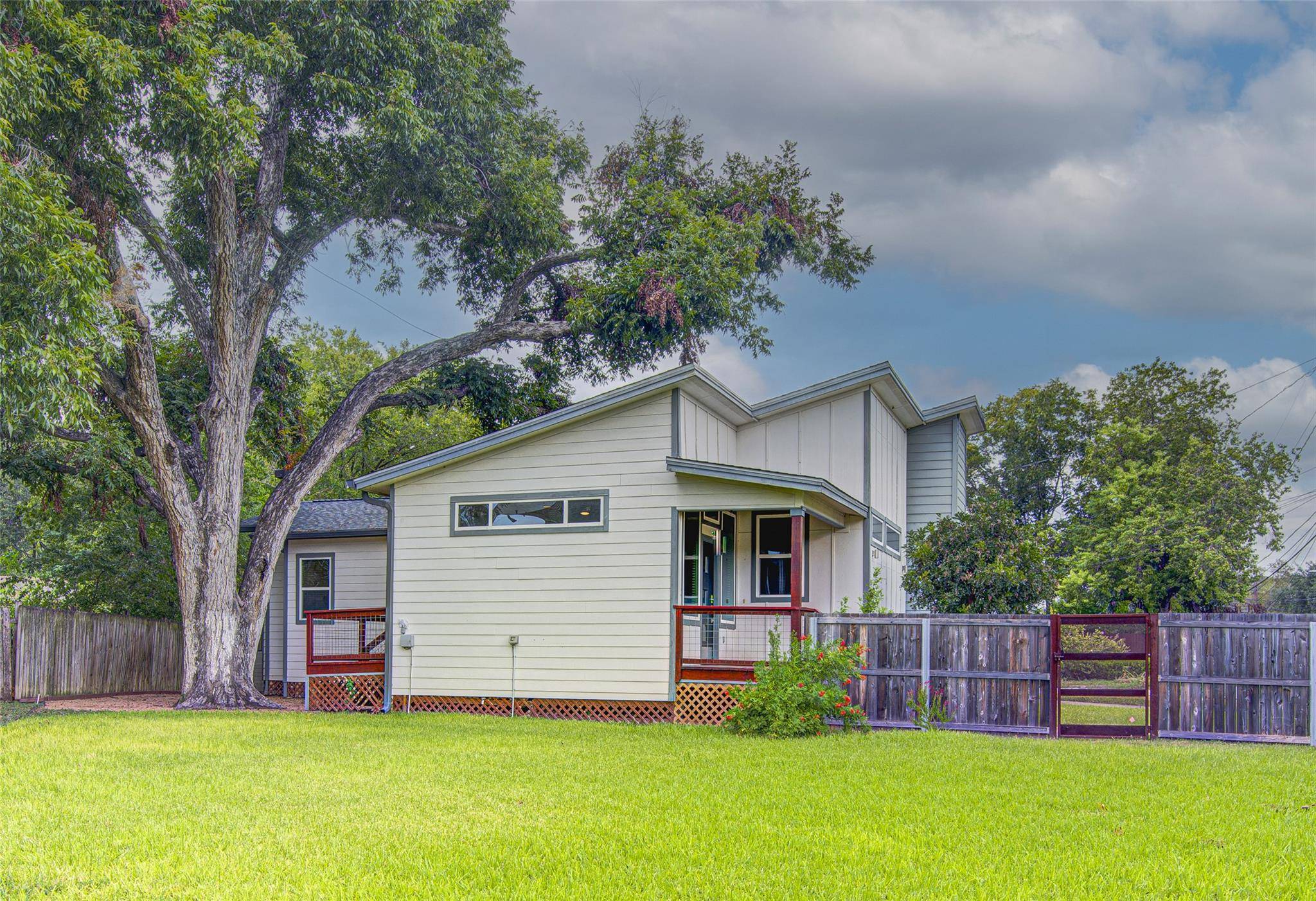 1106 Berger ST, Austin, TX 78721