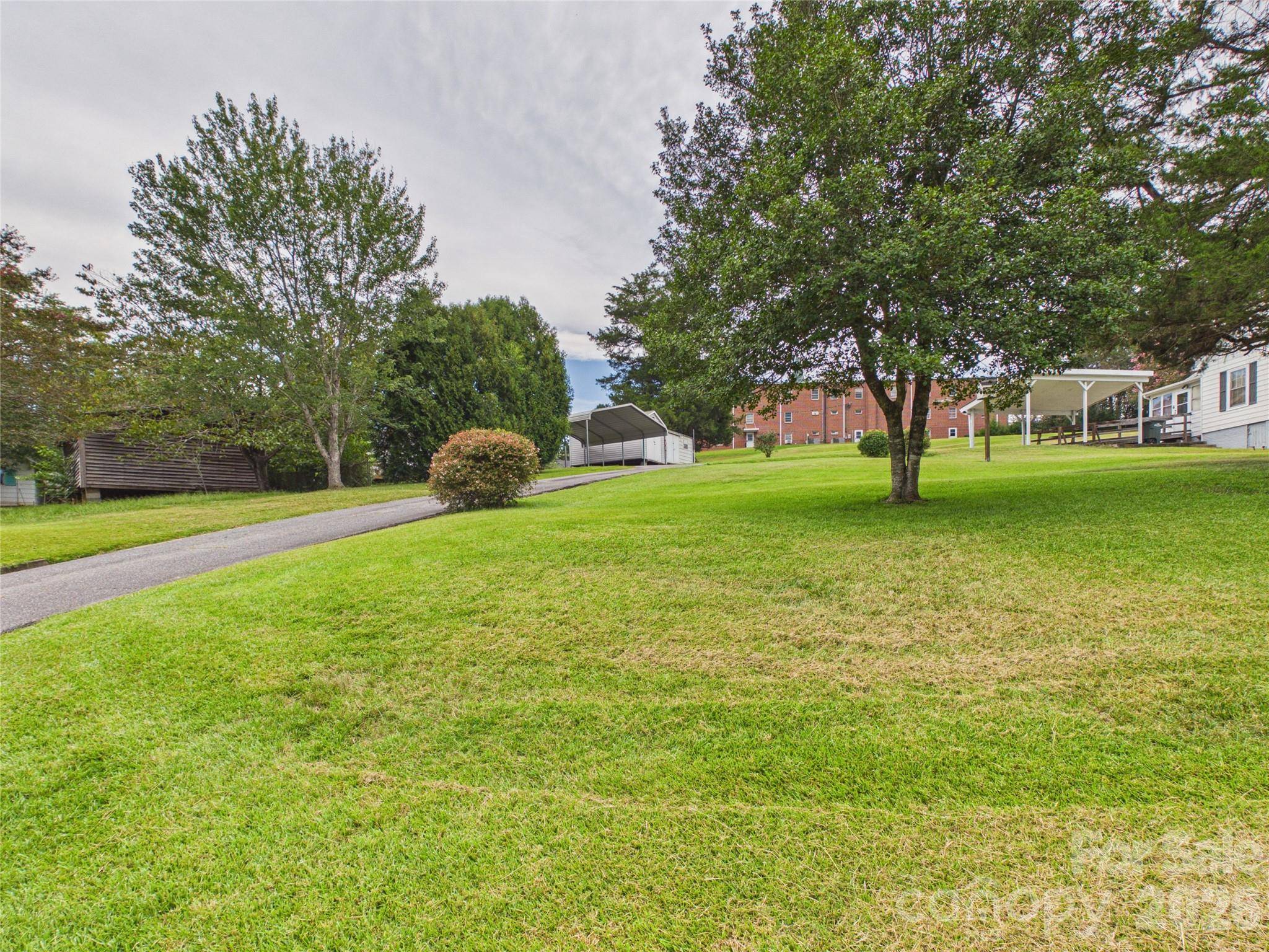 107 Mimosa AVE, Rhodhiss, NC 28630