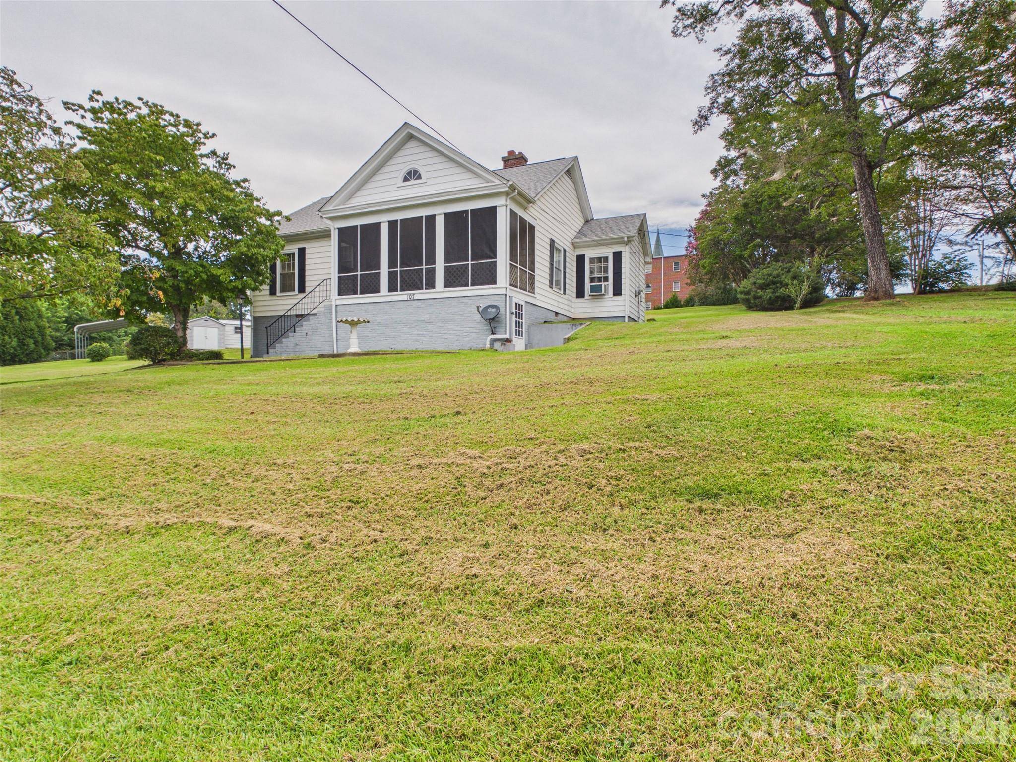 107 Mimosa AVE, Rhodhiss, NC 28630