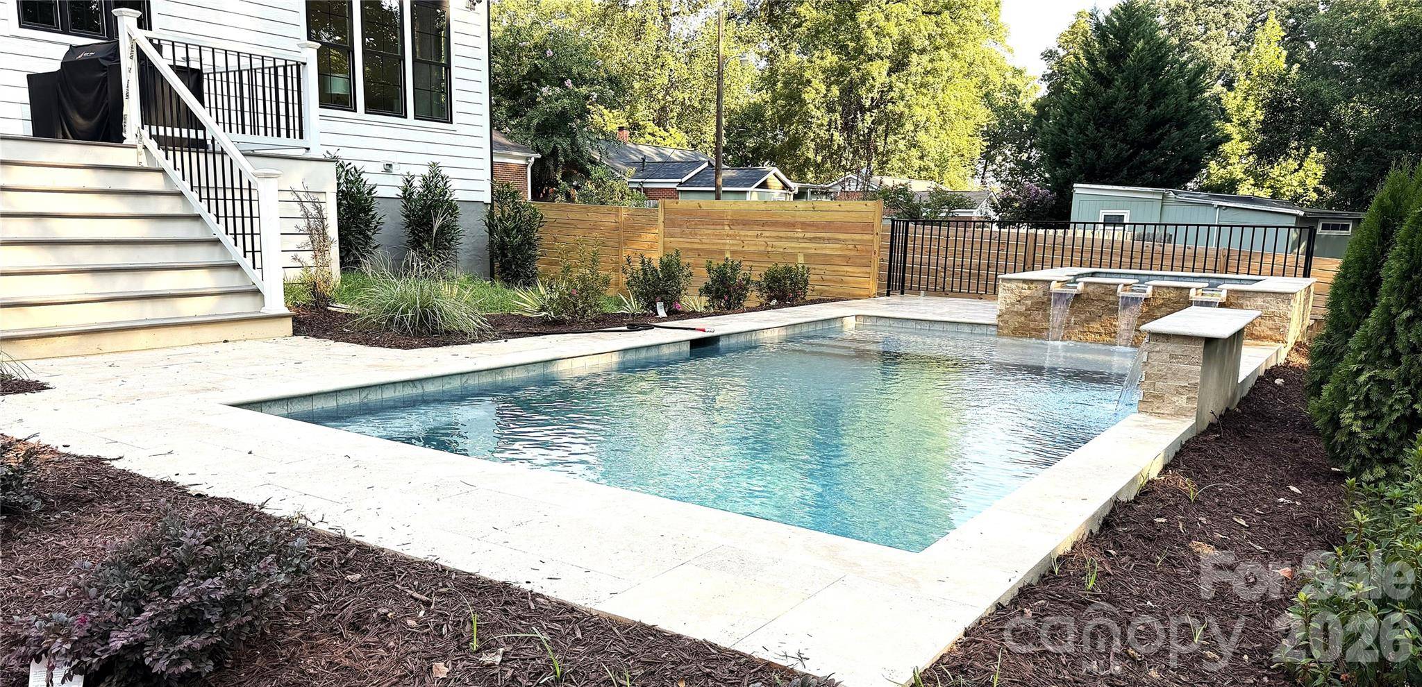 1718 Seifert CIR, Charlotte, NC 28205