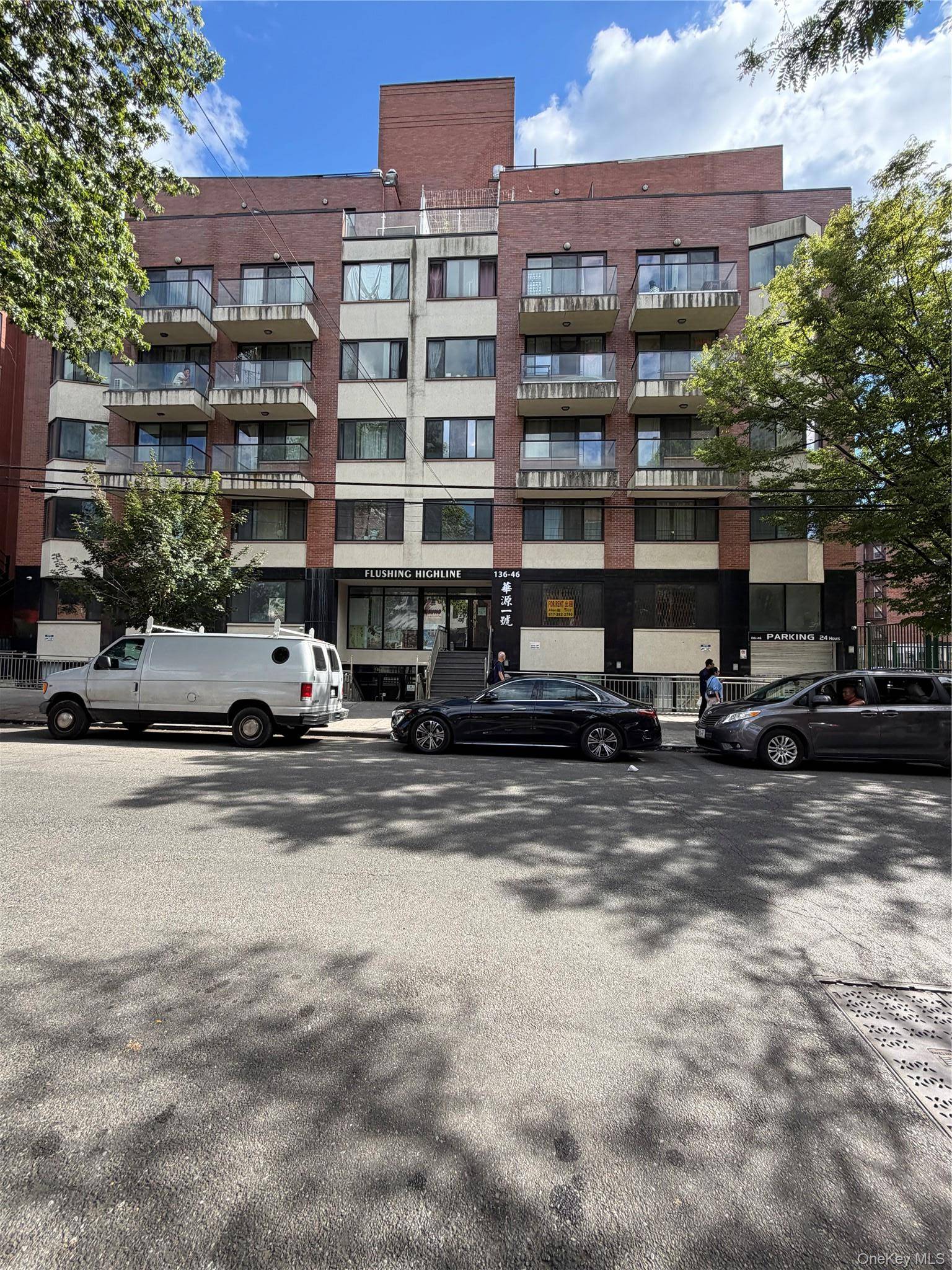 136-46 41st AVE #2F, Flushing, NY 11355