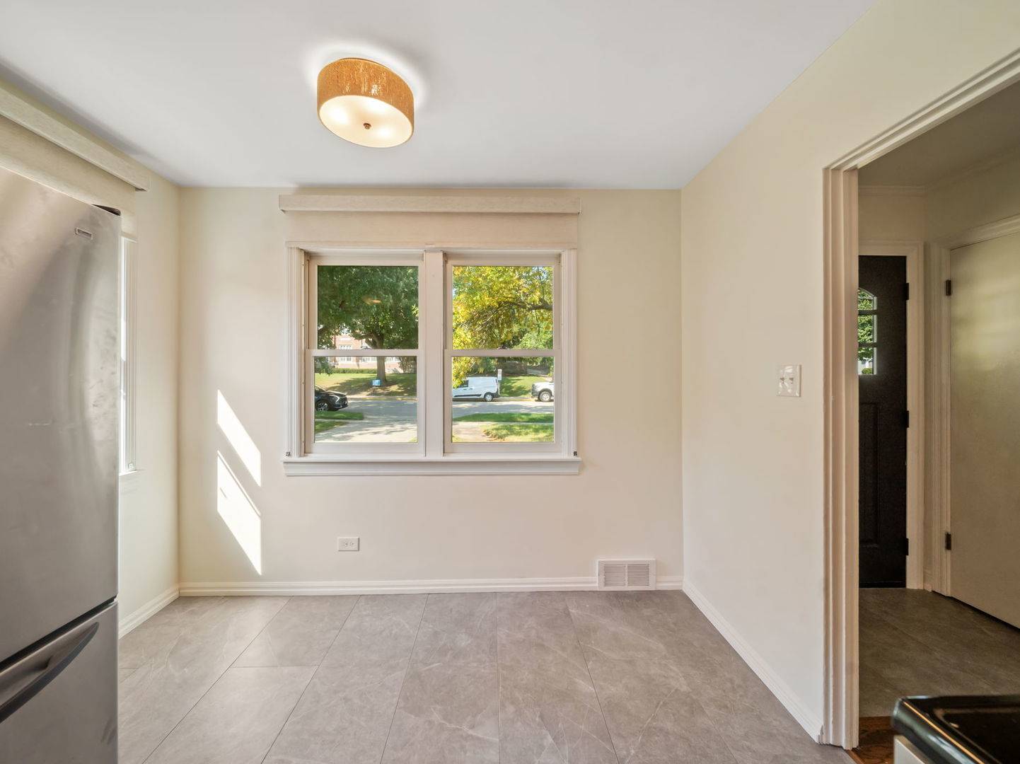 361 Bryant AVE, Glen Ellyn, IL 60137