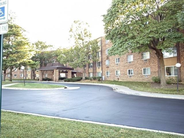 1475 Rebecca DR #205, Hoffman Estates, IL 60169