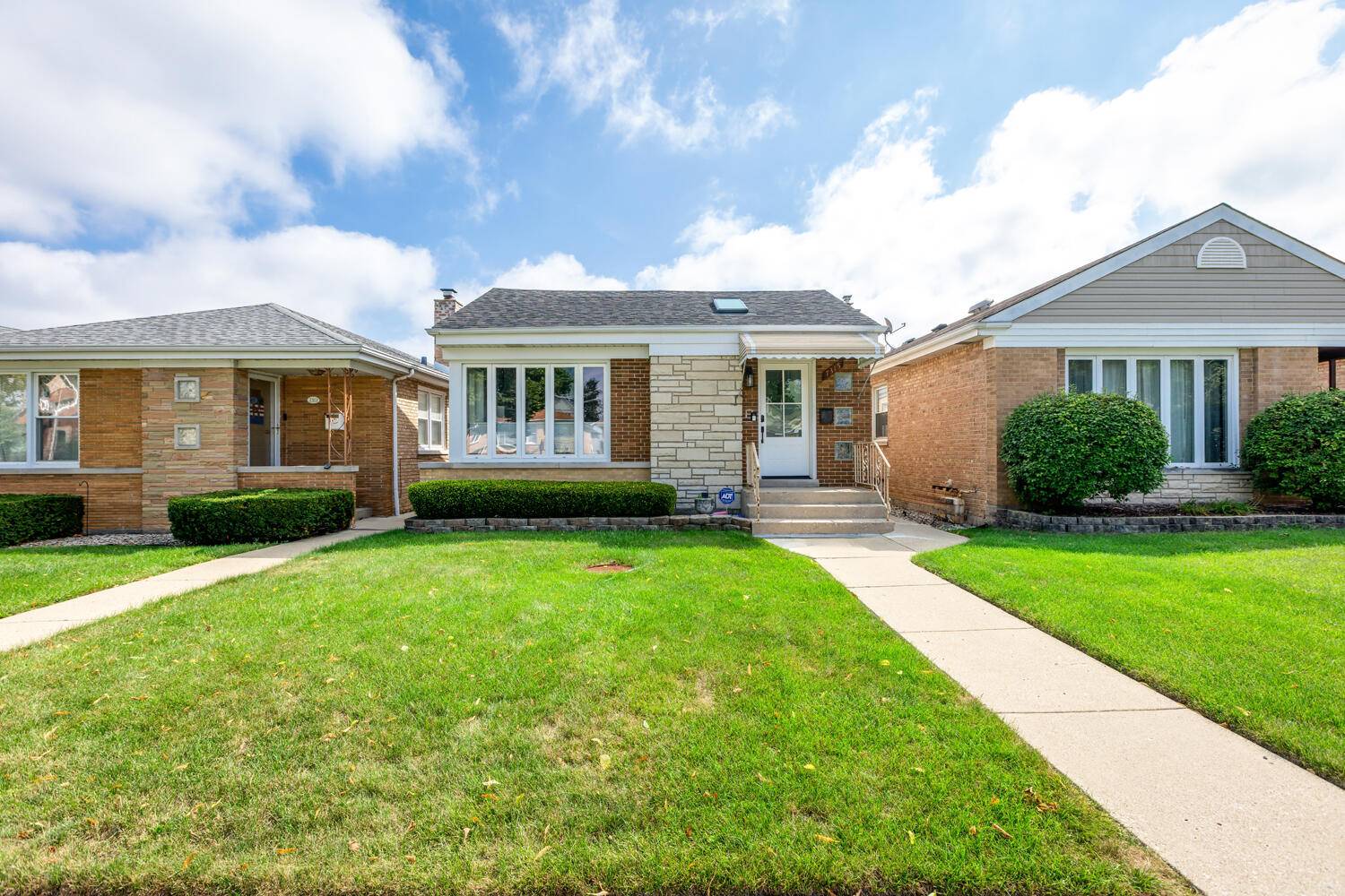 7315 N Oconto AVE, Chicago, IL 60631