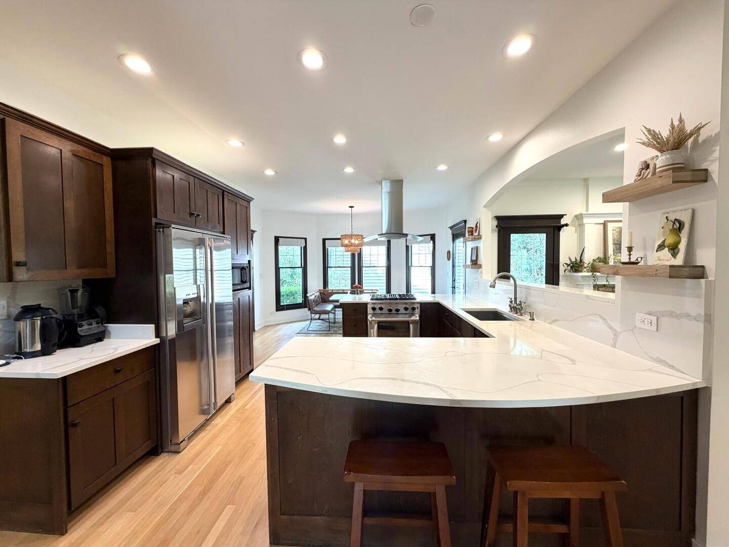 40W040 W Carl Sandburg RD, St. Charles, IL 60175