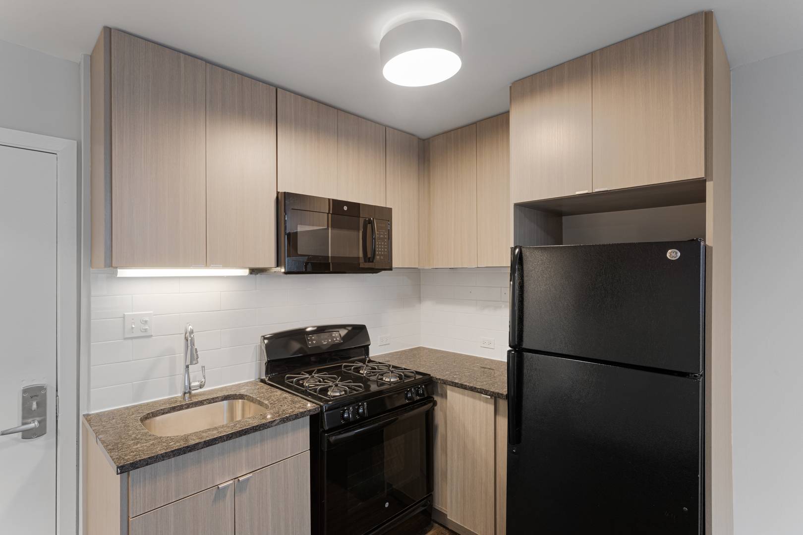 5411 N Winthrop AVE #217, Chicago, IL 60640