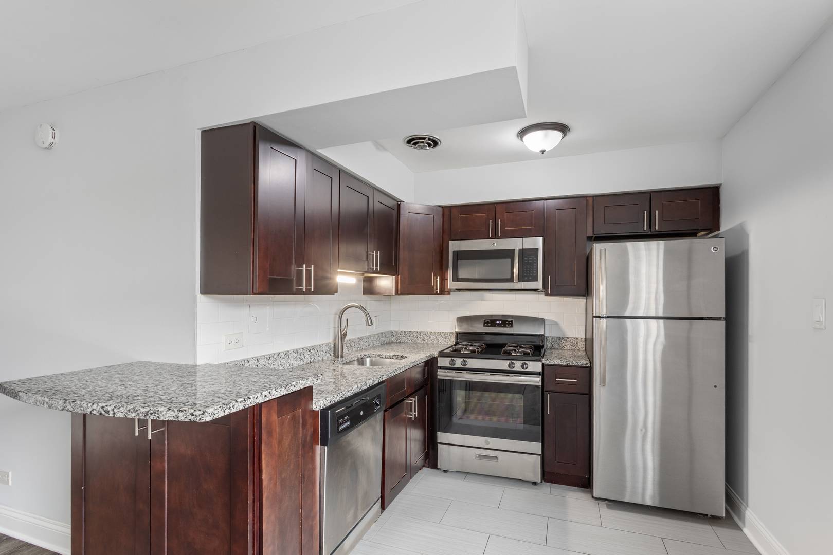 5534 N Kenmore AVE #504, Chicago, IL 60640