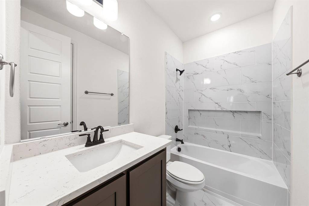 819 Beverly Drive, Grapevine, TX 76051