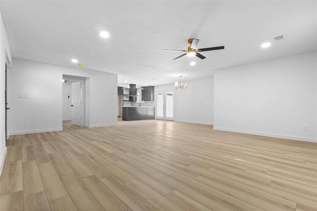 3022 Valwood Parkway, Farmers Branch, TX 75234