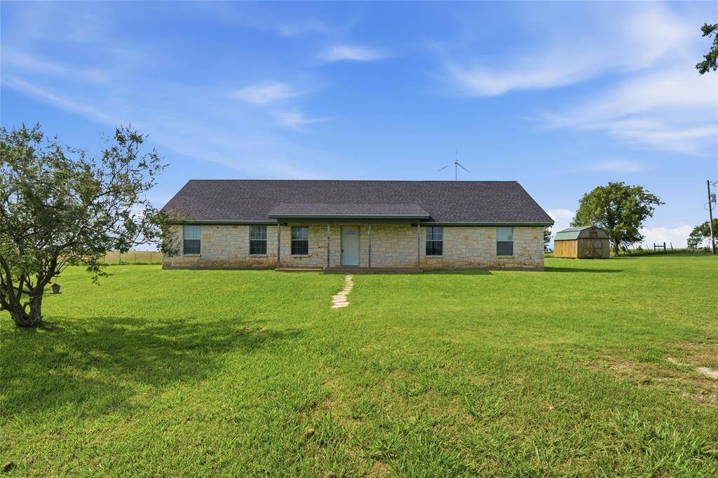 1727 LCR 124, Mount Calm, TX 76673