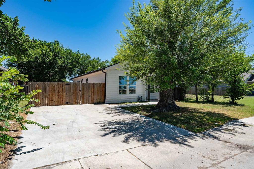 1920 S 18th Street, Waco, TX 76706