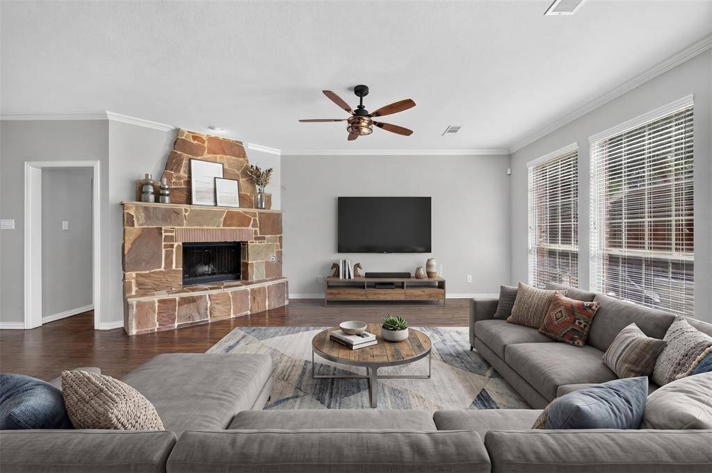 8417 Bayberry Avenue, Lantana, TX 76226