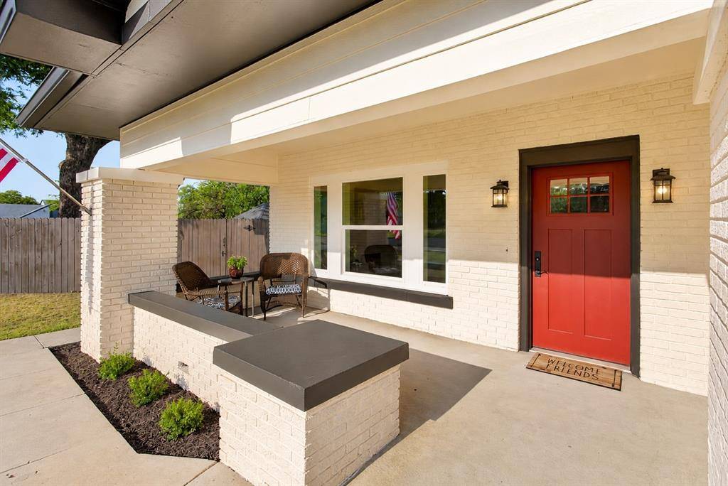 411 S Bowie Drive, Weatherford, TX 76086