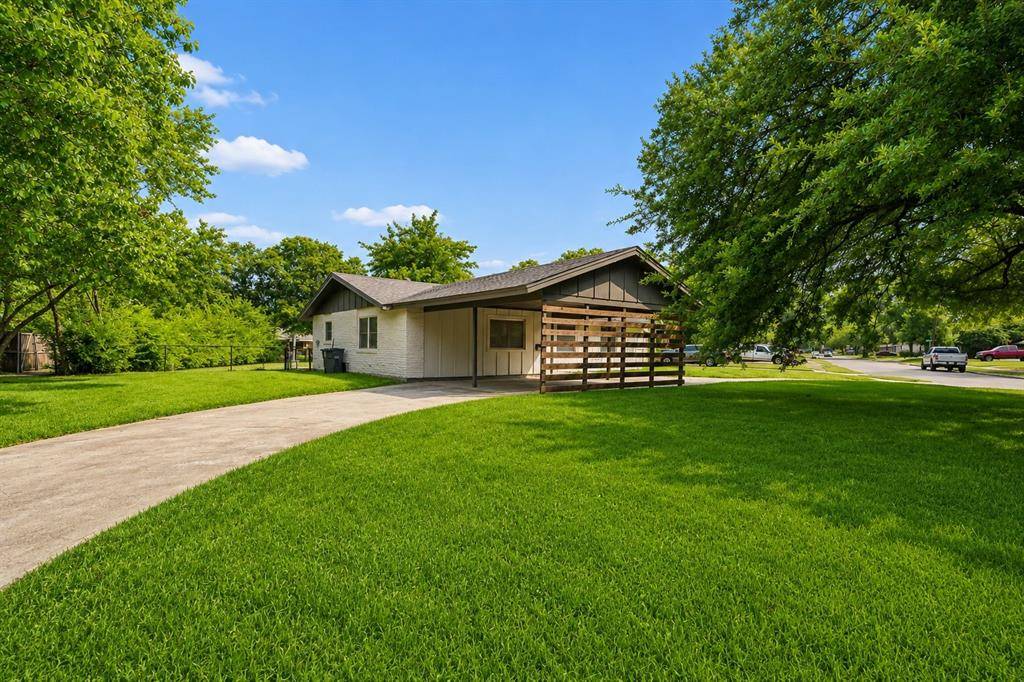 2251 Hartline Drive, Dallas, TX 75228