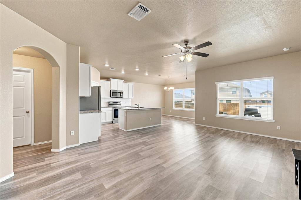 2921 Beutel Road, Waco, TX 76655