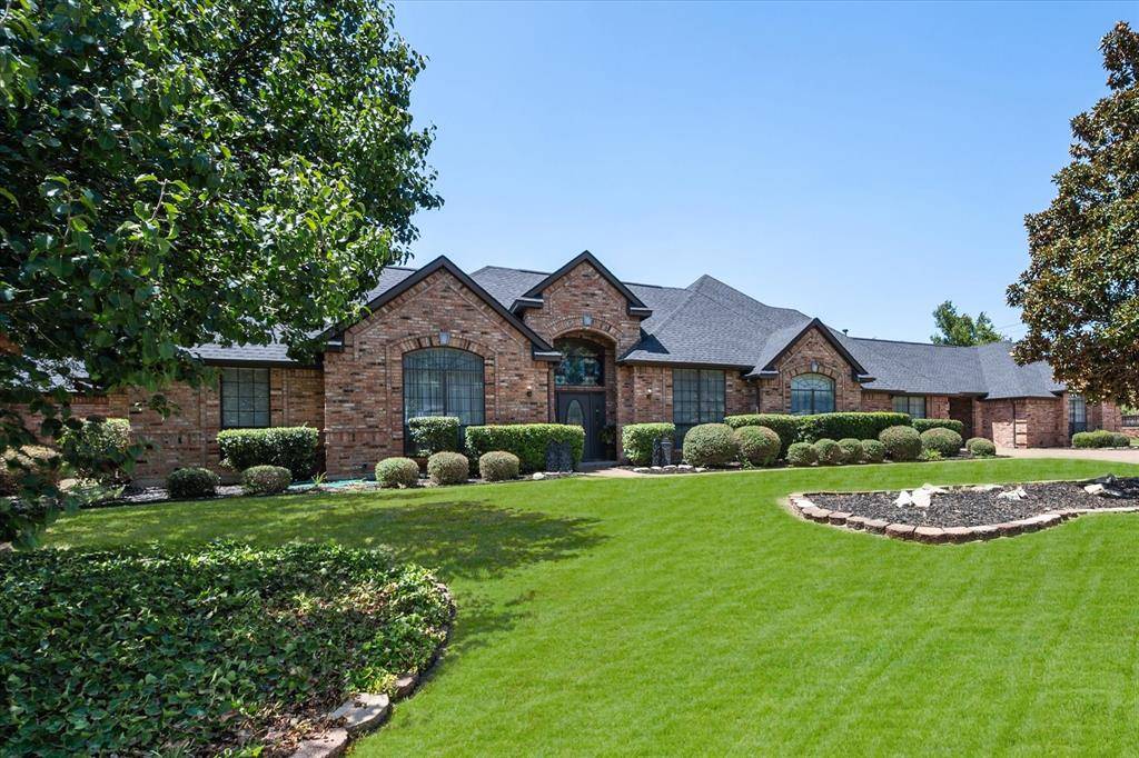 1388 Fairhaven Drive, Mansfield, TX 76063