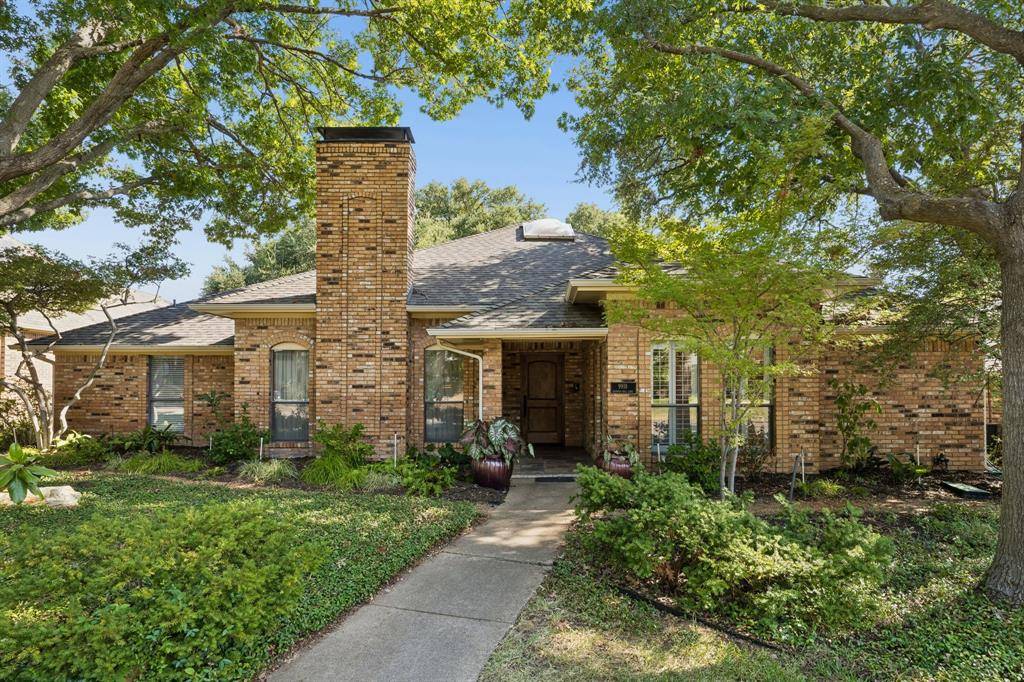 9918 Chimney Hill Lane, Dallas, TX 75243