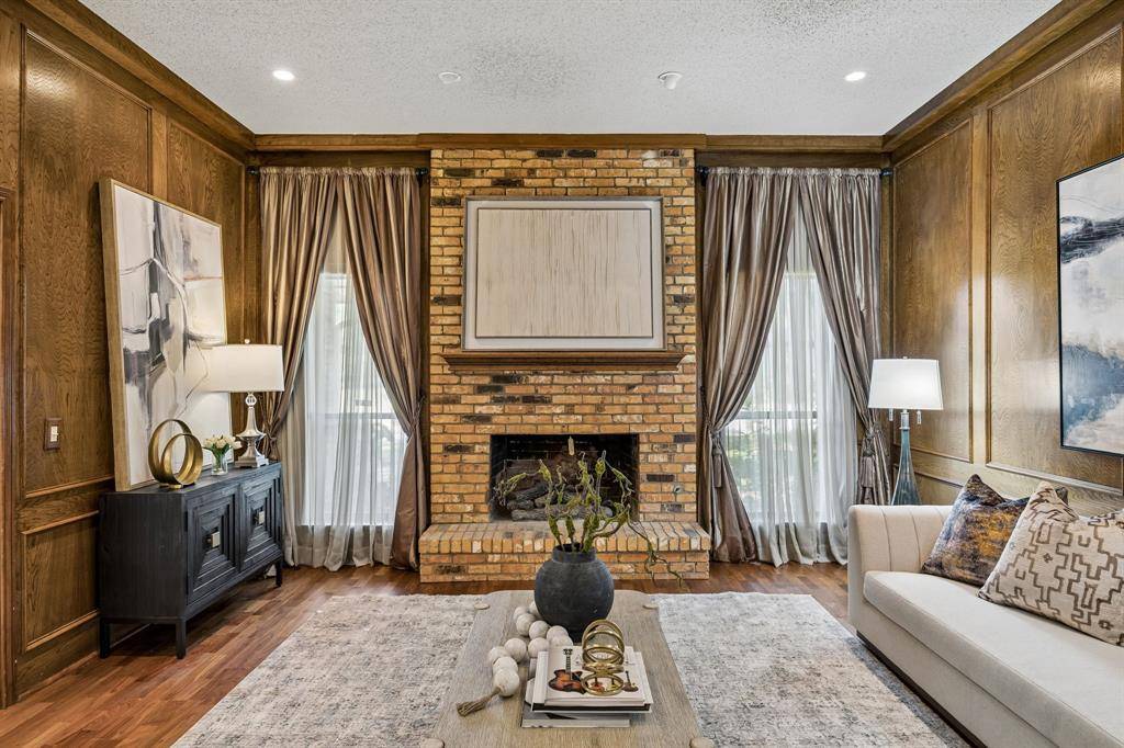 9918 Chimney Hill Lane, Dallas, TX 75243