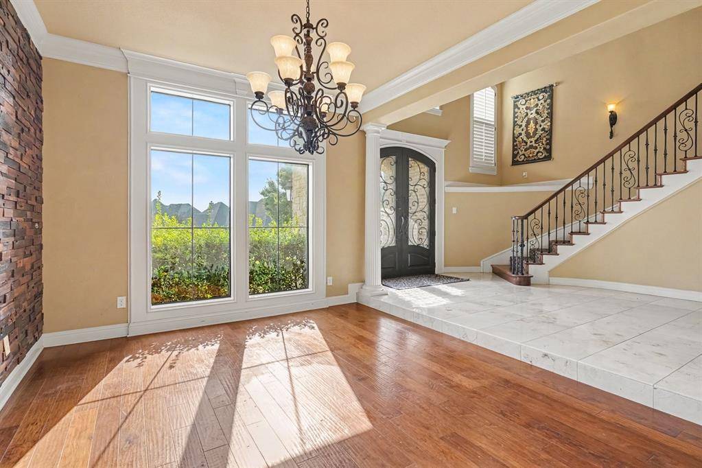6909 Heritage Oaks Drive, Mansfield, TX 76063