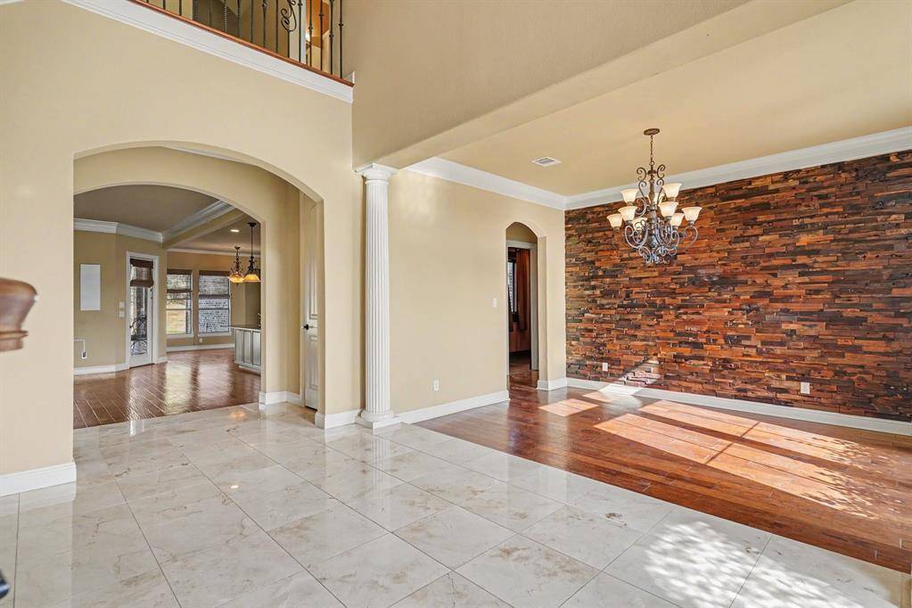 6909 Heritage Oaks Drive, Mansfield, TX 76063