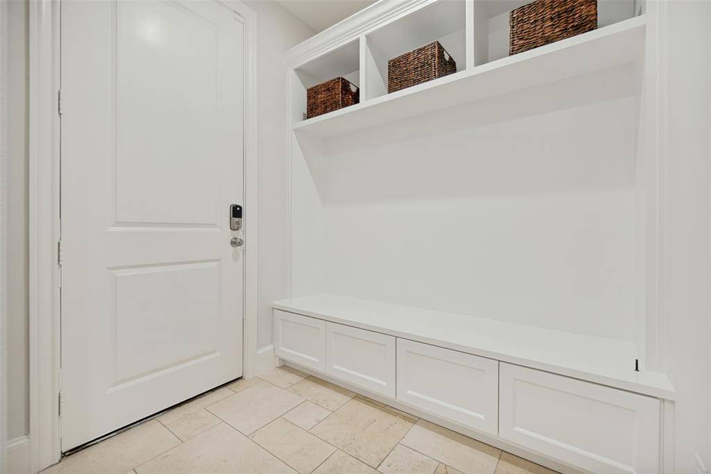 2110 Helsminster Drive, Dallas, TX 75201