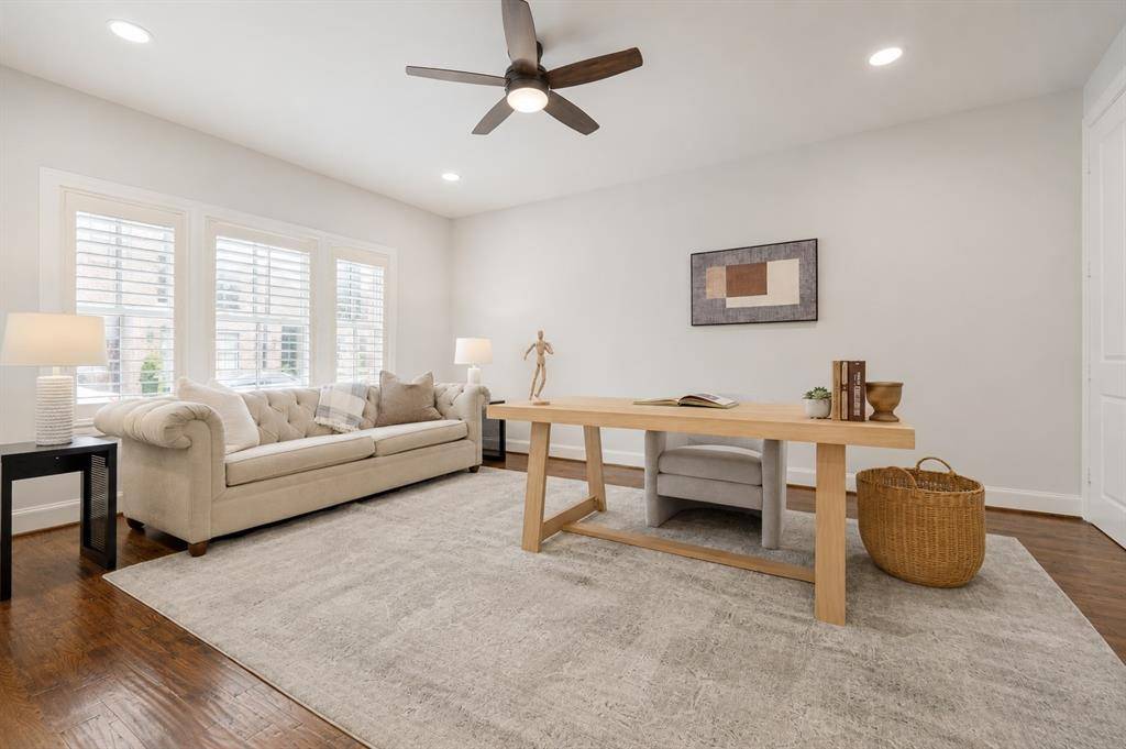 2110 Helsminster Drive, Dallas, TX 75201
