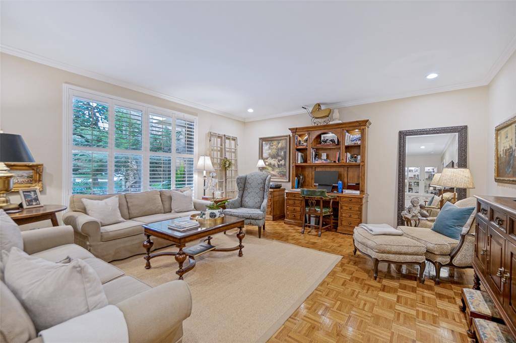 6324 Bandera Avenue #B, Dallas, TX 75225