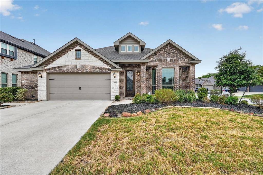 1941 Silverleaf Drive, Glenn Heights, TX 75154