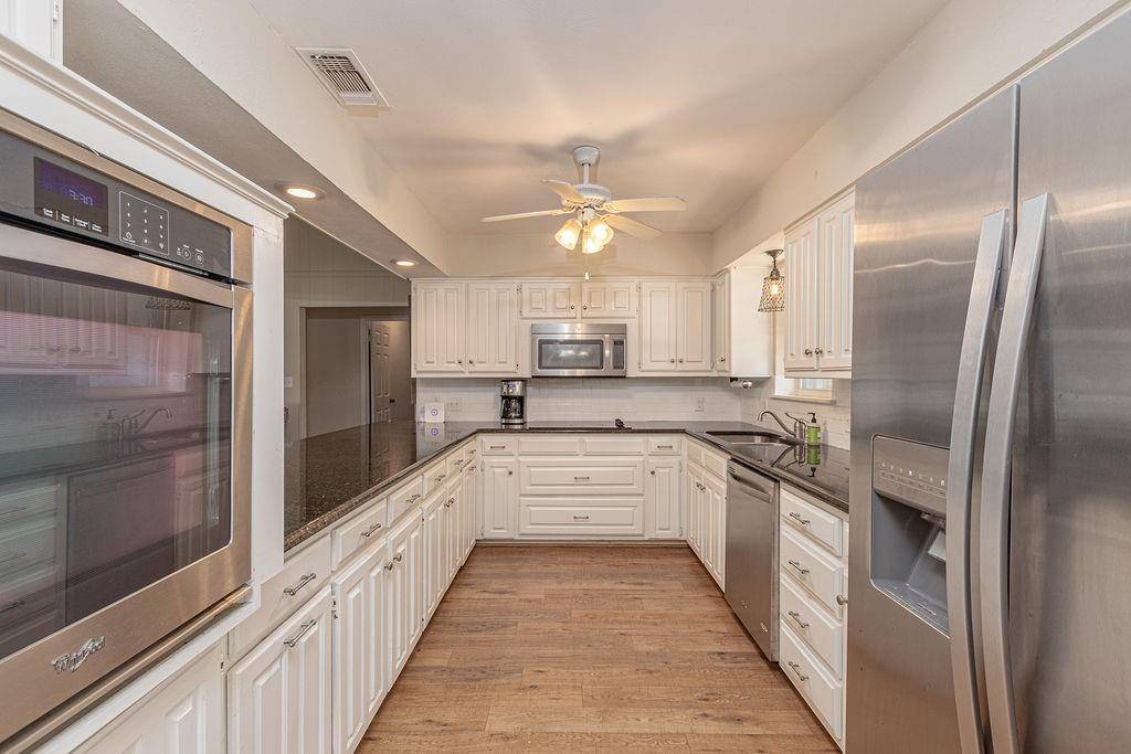 542 Arrowwood Beach Road, Trinidad, TX 75163