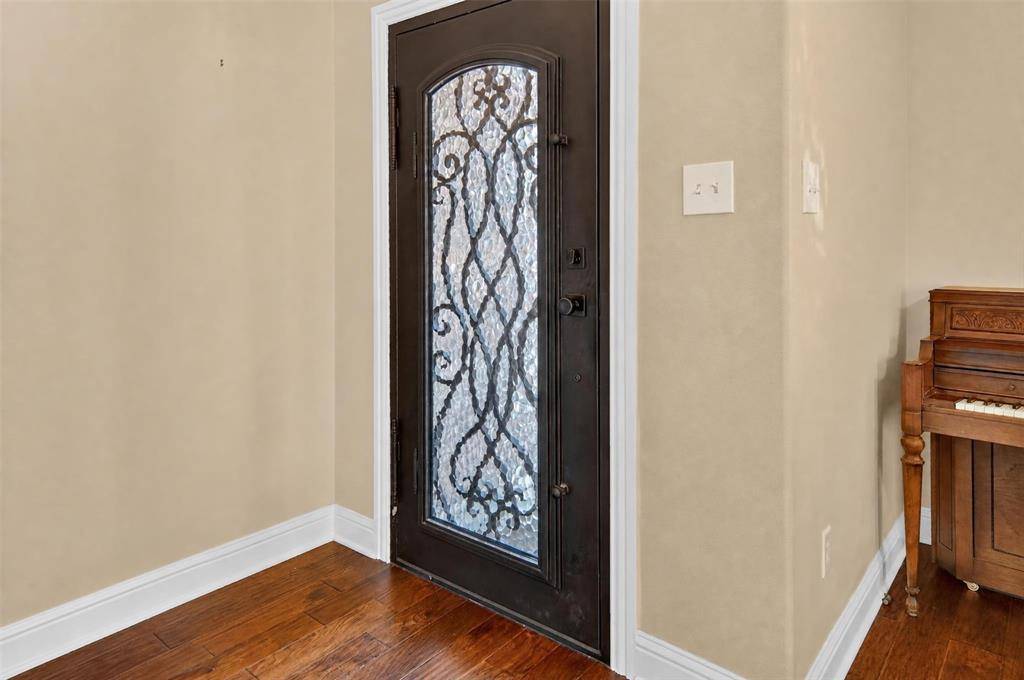 8308 Fall Crest Drive, Fort Worth, TX 76053